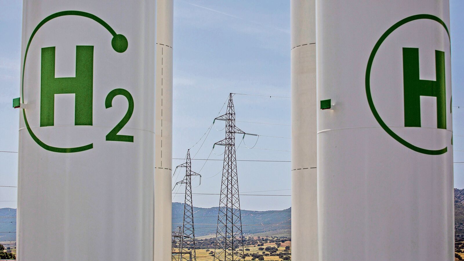 Govt proposes global safety norms for hydrogen cylinders, vehicles in draft rules update