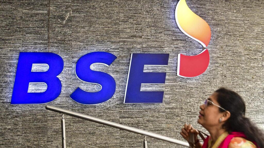 Stock markets tumbles, dragged by foreign fund outflows, weak global trends