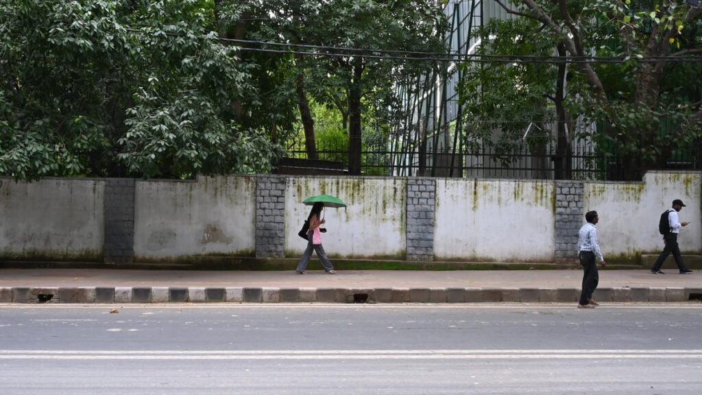 How better footpaths can decongest Indian cities and boost urban productivity
