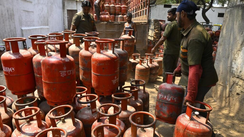 After October 1, non-eKYC households will only receive smaller LPG refills at market prices